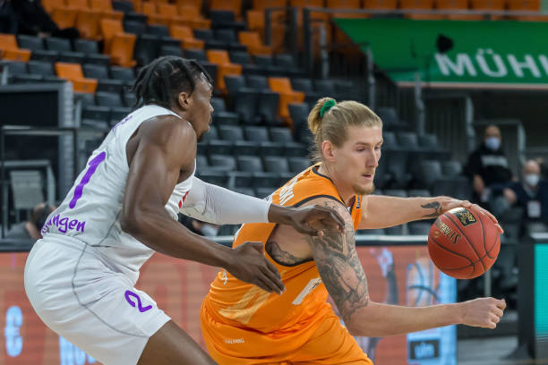 苏亚雷斯的 苏亚雷斯的